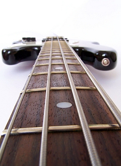 bass-guitar-neck